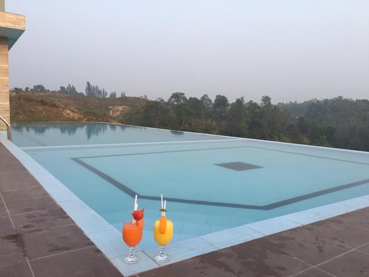 Neeshorgo Hotel & Resort ค็อกเซสบาซาร์ ภายนอก รูปภาพ