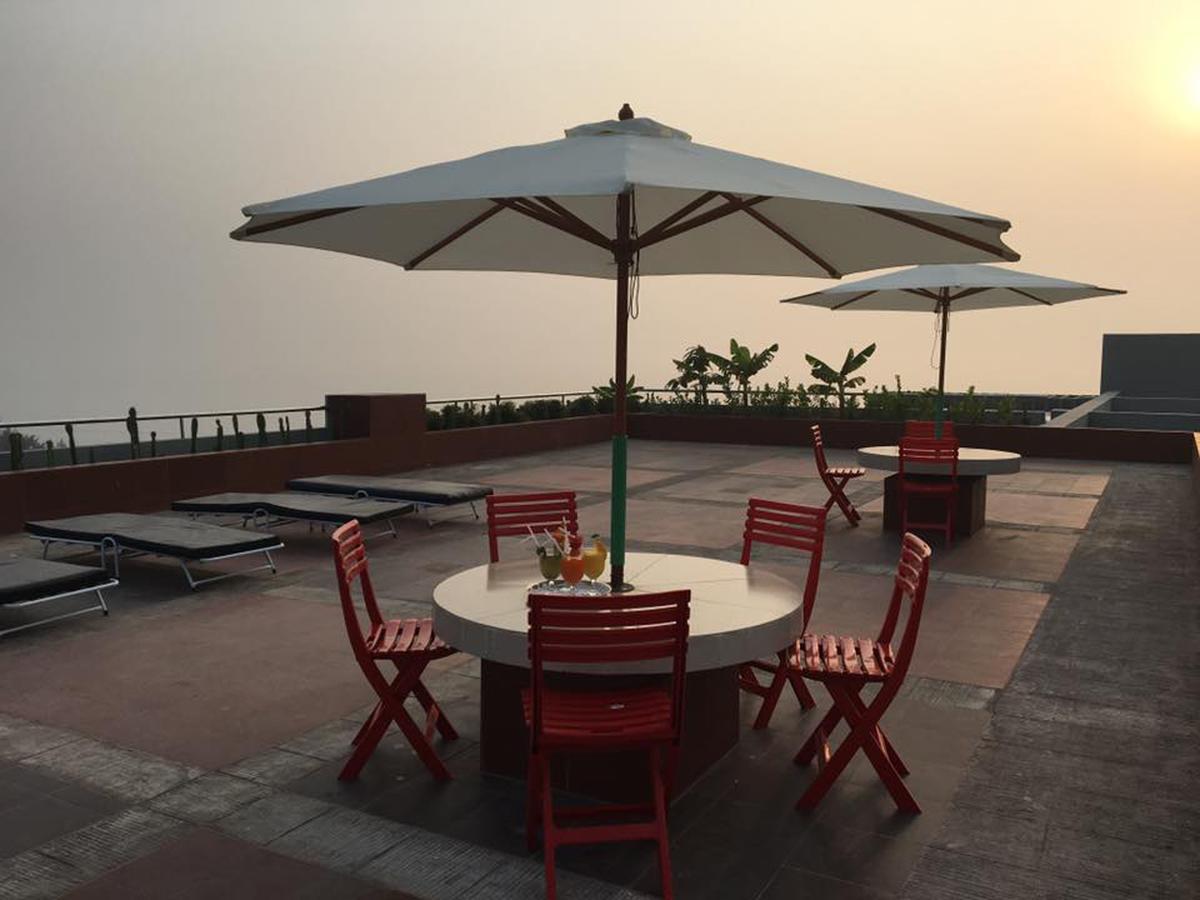 Neeshorgo Hotel & Resort ค็อกเซสบาซาร์ ภายนอก รูปภาพ