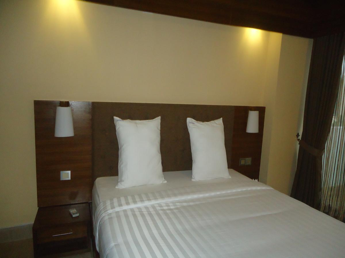 Neeshorgo Hotel & Resort ค็อกเซสบาซาร์ ภายนอก รูปภาพ