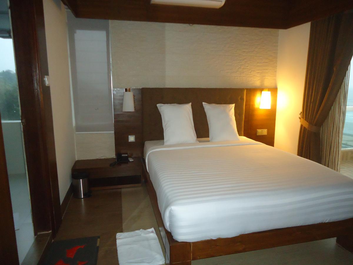 Neeshorgo Hotel & Resort ค็อกเซสบาซาร์ ภายนอก รูปภาพ